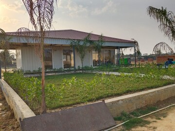  Plot – Exterior View View at Sikandrabad - for Sale