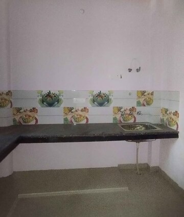 Furnished Amenities in 2 BHK Villa at Aliganj – for Rent