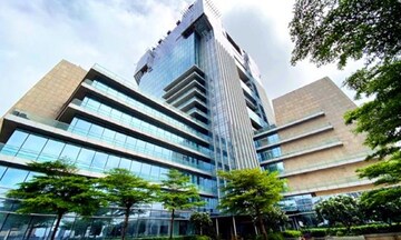  Office Space – Exterior View View at Marathon Futurex, Lower Parel - for Rent
