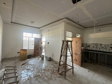 Room in 2 BHK Independent House at Modipuram – for Sale