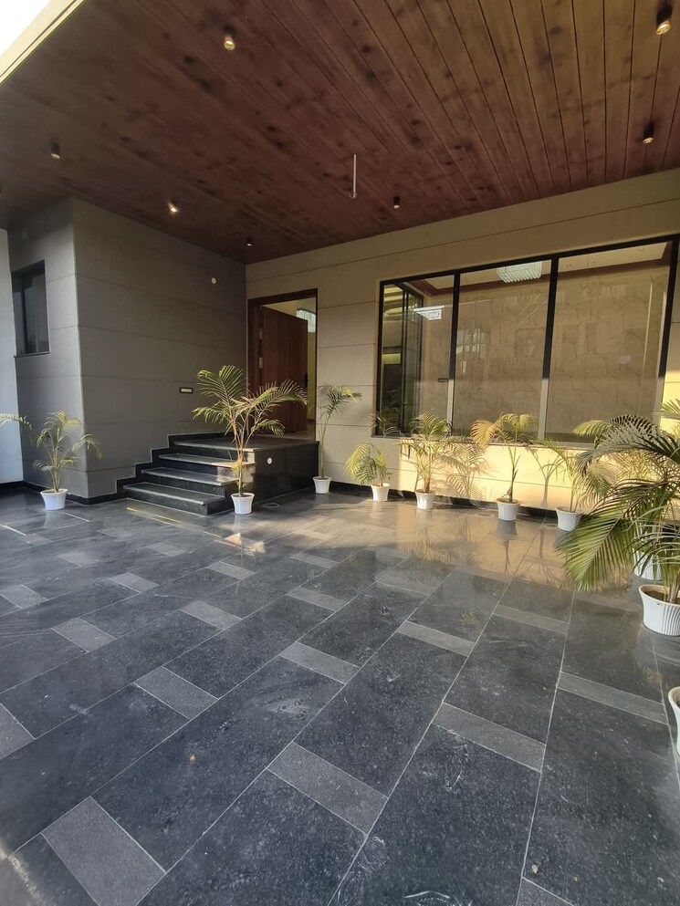 Gym, sunny enclave 6 Bedroom 250 Sq.Yd. Independent House In Sunny Enclave Mohali 8040621