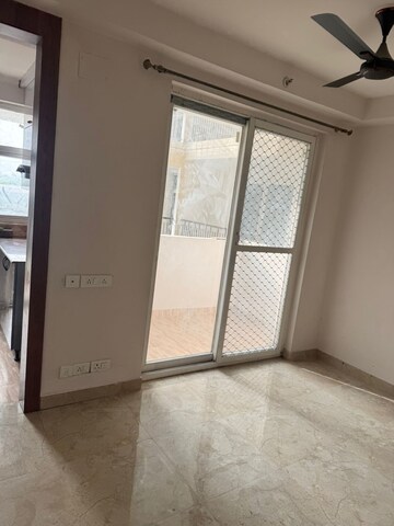 Room in 2 BHK Apartment at Amrapali Riverview, Amrapali Leisure Valley – for Rent