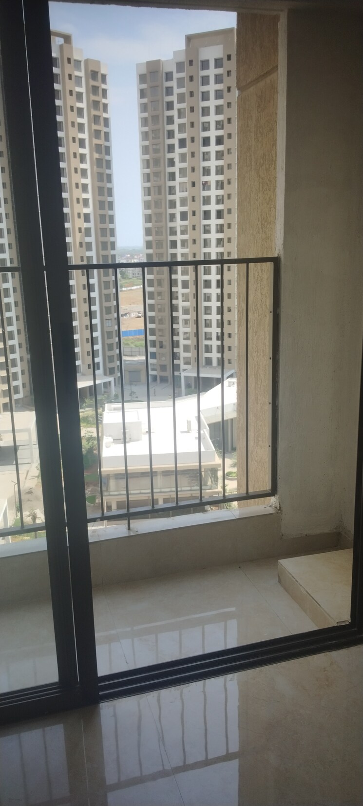 Room, sunteck-maxxworld 1 Bedroom 392 Sq.Ft. Apartment In Naigaon East Palghar 8040671