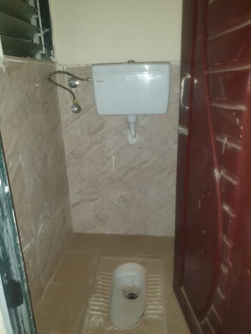 Bathroom in 1 BHK Apartment at Dombivli East – for Rent