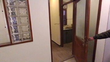 Building Lobby in 6 BHK Apartment at Safdarjang Enclave – for Sale