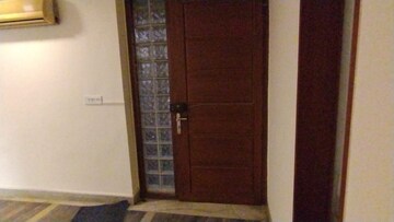  6 BHK Apartment at Safdarjang Enclave – for Sale