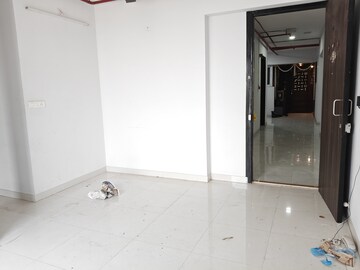 Room in 3 BHK Apartment at Ashar Axis, Majiwada – for Rent