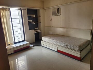 Room in 3 BHK Apartment at Rohan Garima Phase II, Model Colony – for Rent
