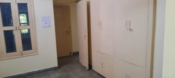 Room in 3 BHK Builder Floor at Sector 15 ii – for Rent