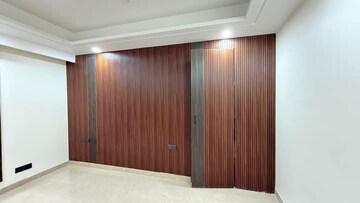 Room in 3 BHK Apartment at Ireo The Corridors, Sector 67a – for Sale
