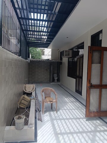 Balcony in 3 BHK Builder Floor at Sector 15 ii – for Rent