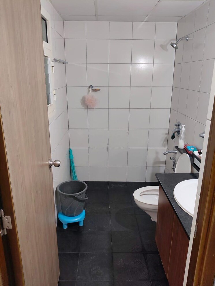 Bathroom, sobha-dream-acres 2 Bedroom 1205 Sq.Ft. Apartment In Panathur Bangalore 8040783