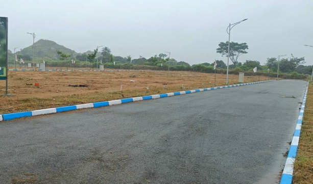 Plot For Sale in Apoorva Says 67