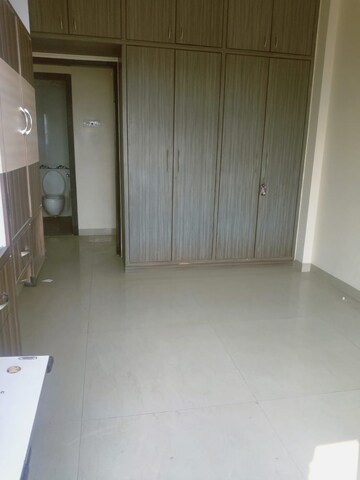 Room in 2 BHK Apartment at K Raheja Heights, Malad East – for Rent