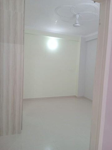 Room in 2 BHK Apartment at Pushpa Apartment Phase 1, Vikas Nagar – for Rent