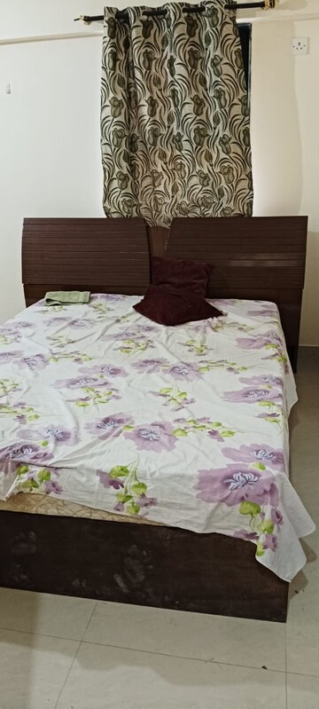 Bedroom in 2 BHK Apartment at Raheja Vistas Phase 3, Mohammadwadi – for Rent