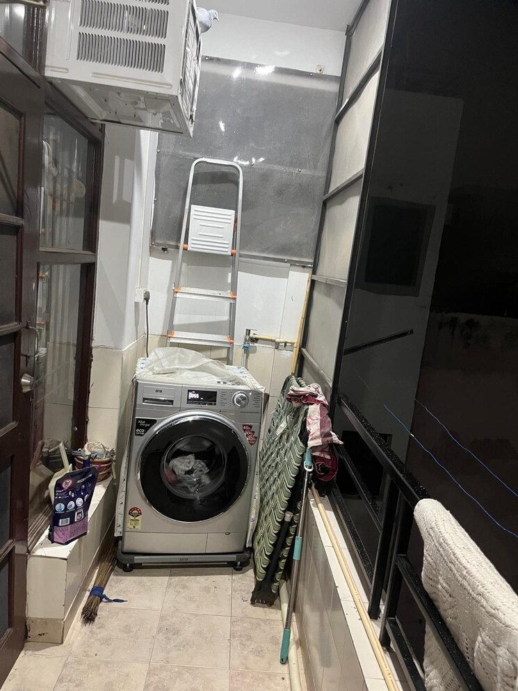  Parking, dhakoli village 3 Bedroom 1700 Sq.Ft. Builder Floor In Dhakoli Village Zirakpur 8040959