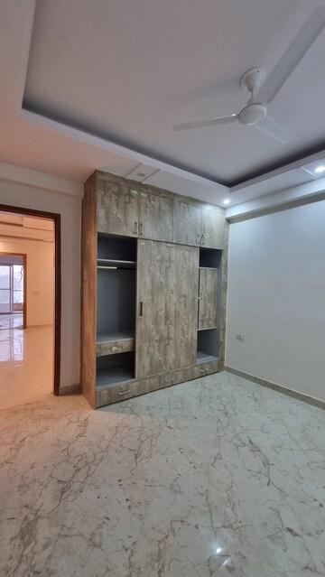 Furnished Amenities in 3 BHK Builder Floor at New Palam Vihar 3, Sector 111 – for Sale