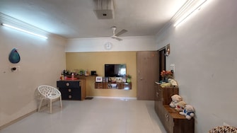 2 BHK Apartment For Rent in Dheeraj Valley Goregaon East Mumbai  8040948