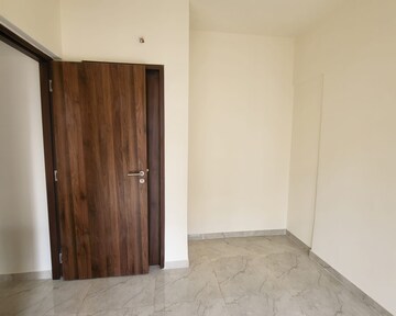 Room in 1 BHK Apartment at Sunteck Maxxworld, Naigaon East – for Rent