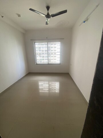 Room in 2 BHK Apartment at Kolte Patil Life Republic, Hinjewadi – for Rent