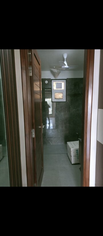 Bathroom in 4 BHK Builder Floor at Palam Vihar Residents Association, Palam Vihar – for Rent
