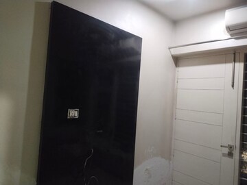 Furnished Amenities in 3 BHK Apartment at Ashoka Group Housing Society, Sector 56 – for Rent