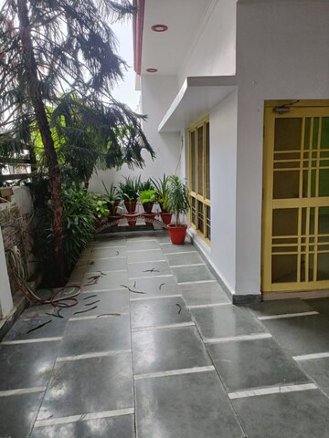 Balcony in 2 BHK Villa at Jankipuram – for Rent