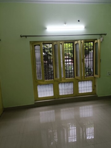 Master Bedroom in 2 BHK Villa at Jankipuram – for Rent