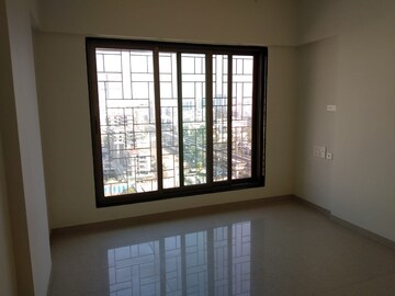 Room in 3 BHK Apartment at Lashkaria Green Height, Jogeshwari West – for Rent