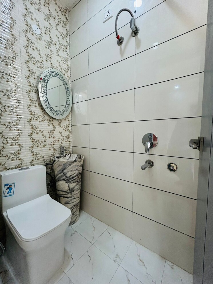 Bathroom, greater mohali 5 Bedroom 2200 Sq.Ft. Penthouse In Greater Mohali Mohali 8041160