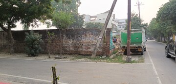  Plot – Garden View at Gomti Nagar - for Sale