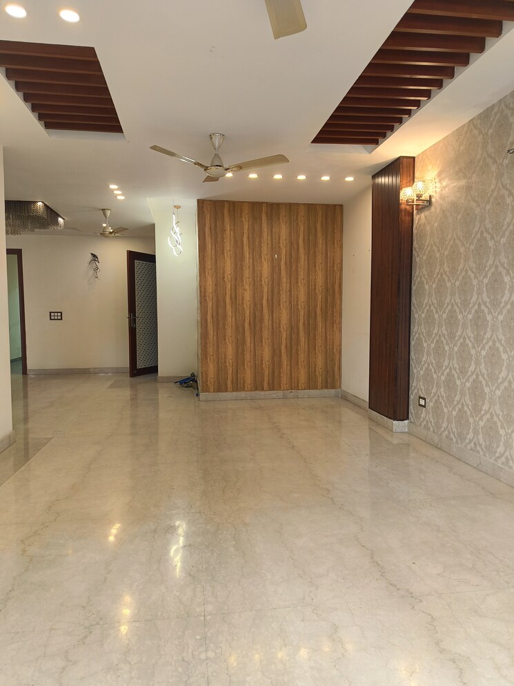 Room, unitech-south-city-ii 3 Bedroom 1800 Sq.Ft. Builder Floor In Sector 50 Gurgaon 8041183