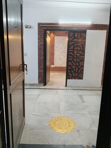 Room in 2 BHK Apartment at Khirki Extension – for Rent