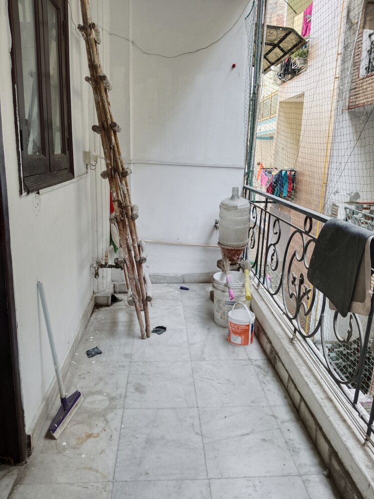 Balcony, khirki extension 2 Bedroom 850 Sq.Ft. Apartment In Khirki Extension Delhi 8041193