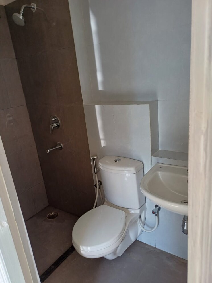 Bathroom, joka 3 Bedroom 1128 Sq.Ft. Apartment In Joka Kolkata 8041251