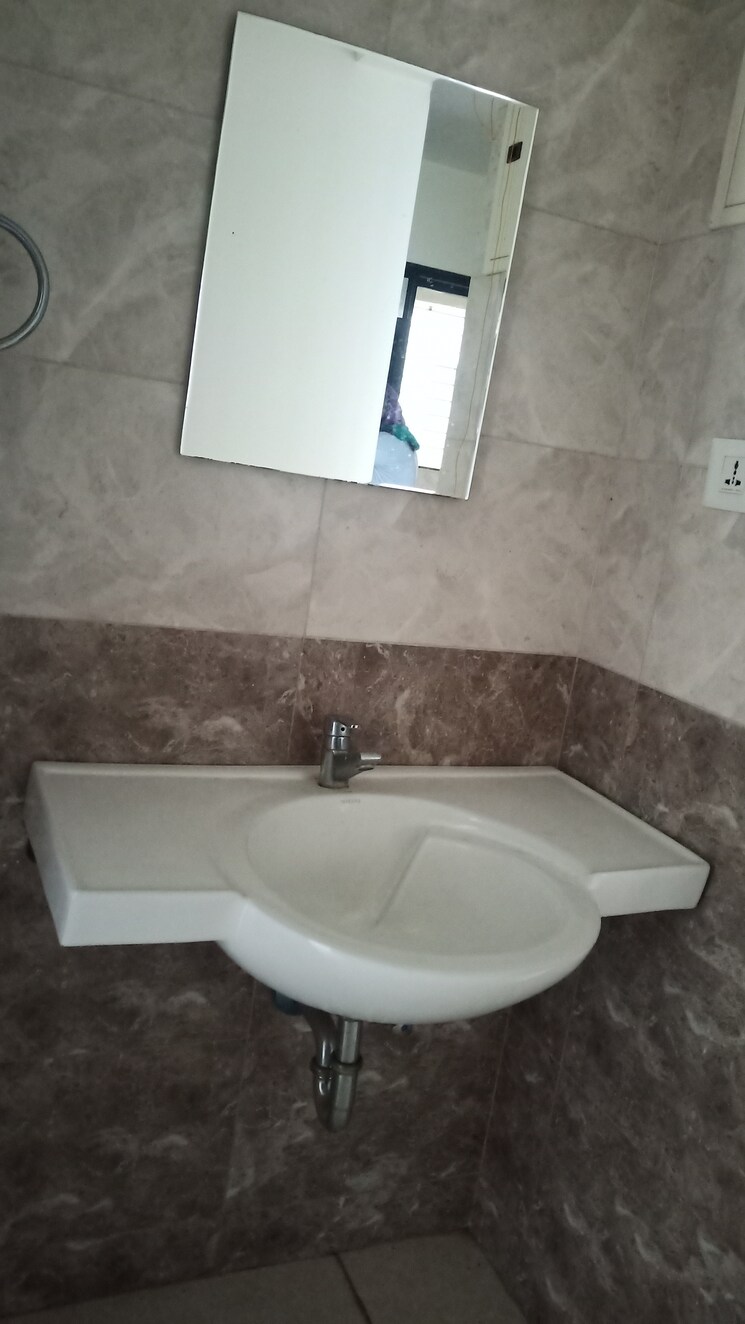 Bathroom, sargam-chs-nanded 3 Bedroom 1033 Sq.Ft. Apartment In Sinhagad Road Pune 8041267