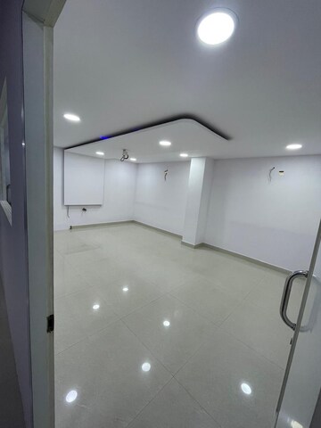 Commercial Office Space 1400 Sq.Ft. For Rent in Veterinary Colony Vijayawada  8034877