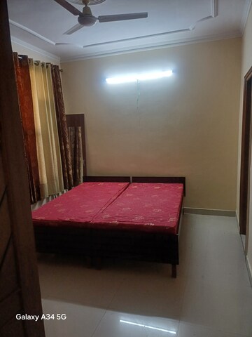 Bedroom in 2 BHK Apartment at Penta Homes, Vip Road – for Rent