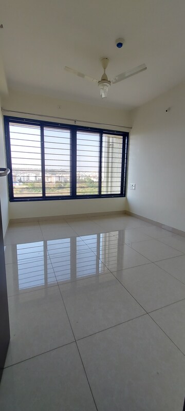 Room in 3 BHK Apartment at Sargam CHS Nanded, Sinhagad Road – for Rent