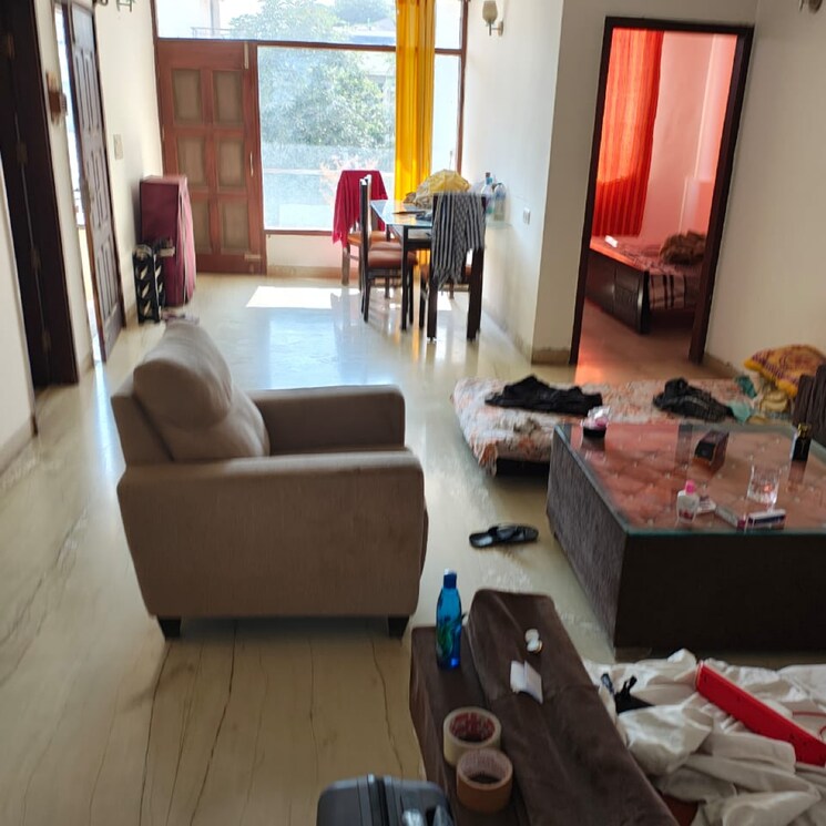 Living Room, sector 50 3 Bedroom 240 Sq.Yd. Builder Floor In Sector 50 Gurgaon 8041371