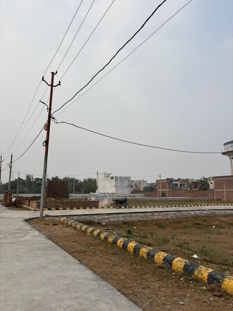 Plot For Resale in Gwalior Road Agra  8041398