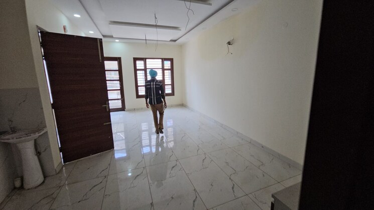 undefined, ghazipur 4 Bedroom 3500 Sq.Ft. Independent House In Ghazipur Zirakpur 8041445