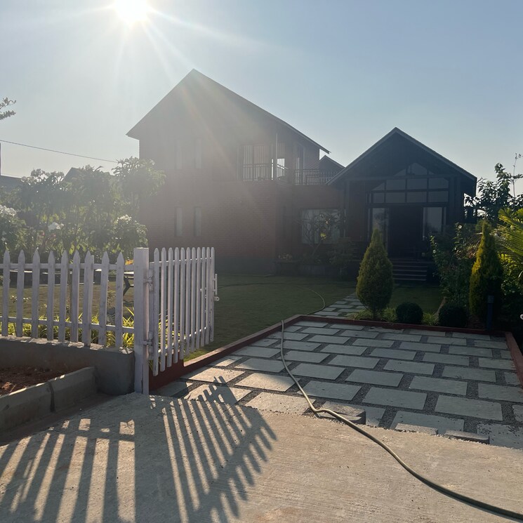 Balcony, medchal  120 Sq.Yd. Plot In Medchal Hyderabad 8041436