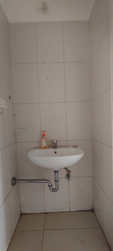 Bathroom in 3 BHK Apartment at Nanded City Asawari, Nanded – for Rent