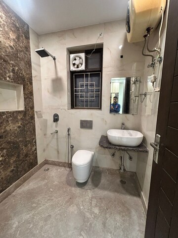 Bathroom in 3.5 BHK Apartment at Paschim Vihar – for Rent