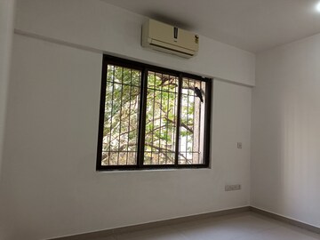 Room in 1 BHK Apartment at Satellite Garden, Goregaon East – for Sale