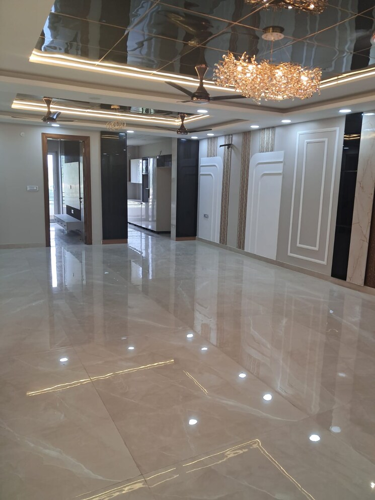 Room, mariners-paradise 4 Bedroom 2250 Sq.Ft. Builder Floor In Sector 87 Faridabad 8041546