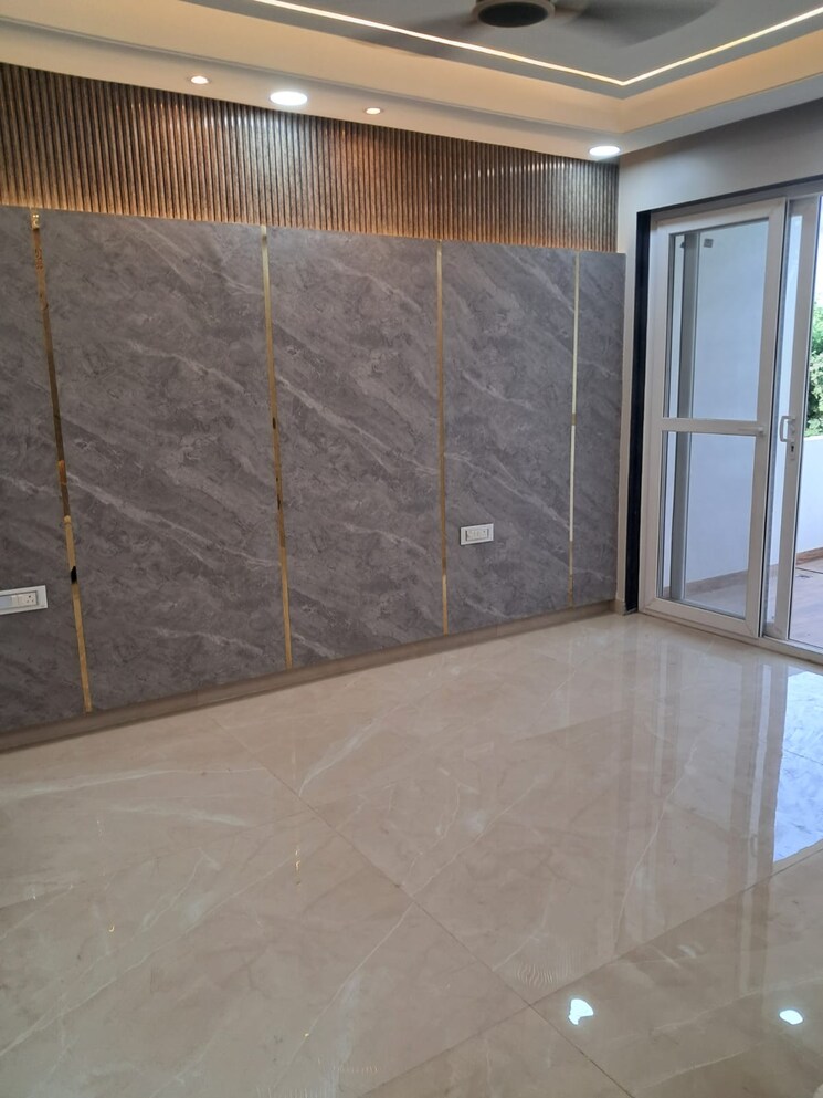 Room, mariners-paradise 4 Bedroom 2250 Sq.Ft. Builder Floor In Sector 87 Faridabad 8041546