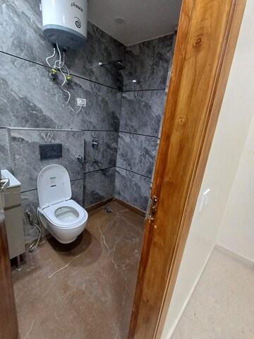 Bathroom in 3 BHK Builder Floor at Ramesh Nagar – for Rent